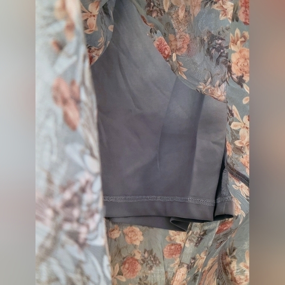 NSR Heidi Floral Ruched Slit Front Dress Blue Sky Large NWT - Picture 8 of 10